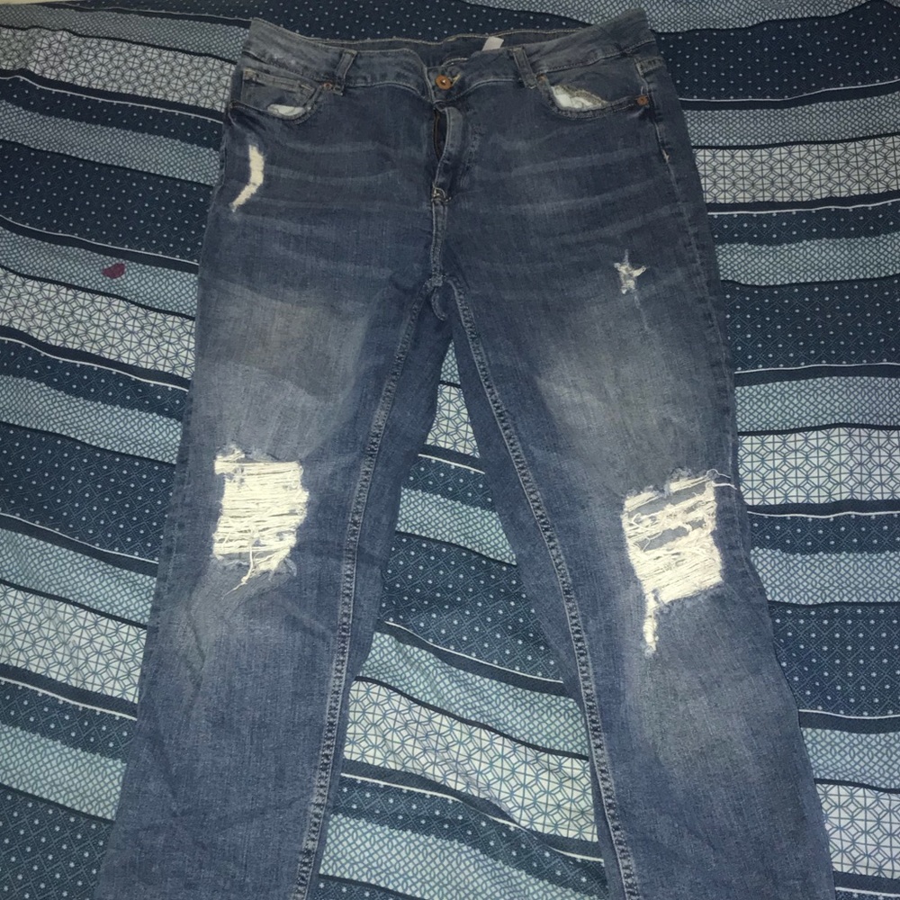 Ripped boyfriend jeans